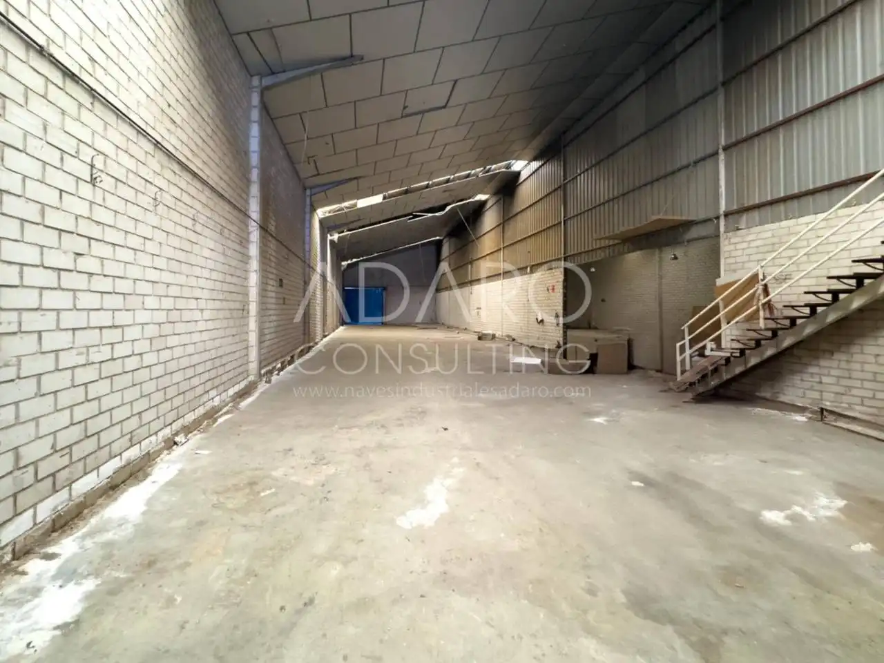 Nave industrial de alquiler en Calle Atenas, Torres de la Alameda