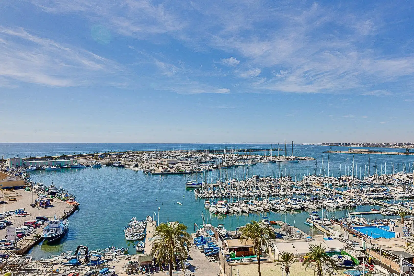 Vista exterior de Apartamento en venta en Torrevieja con Aire acondicionado, Terraza y Trastero