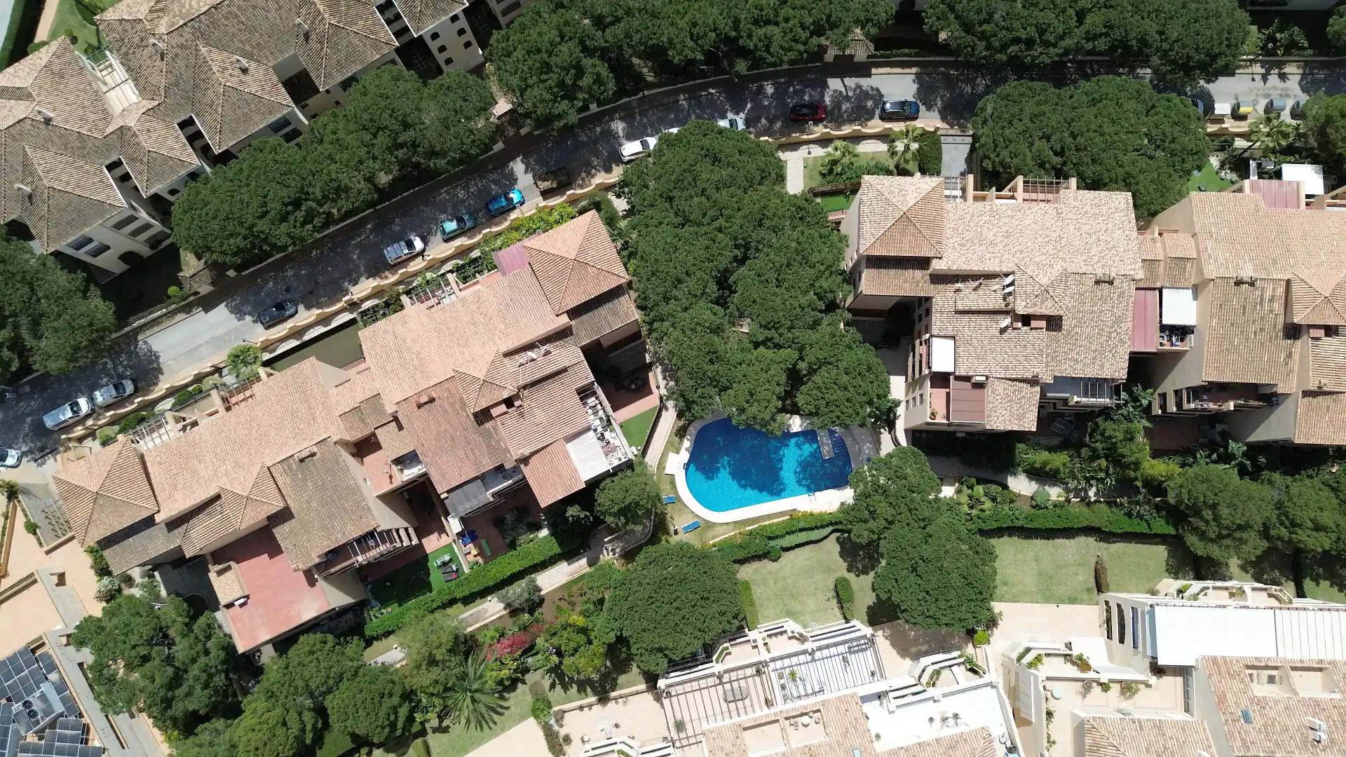 Jardí de Pis en venda en Marbella amb Aire condicionat i Piscina comunitària