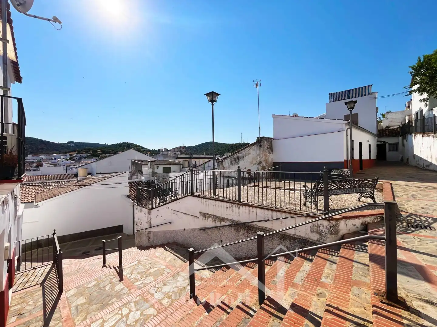 Vista exterior de Casa adosada en venda en Constantina amb Terrassa