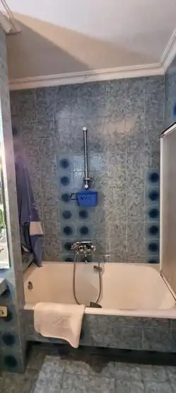 Bany de Casa o xalet en venda en Pontevedra Capital  amb Calefacció, Jardí privat i Terrassa
