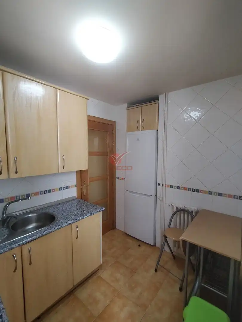 Cocina de Piso de alquiler en Cuenca con Calefacción, Terraza y Amueblado