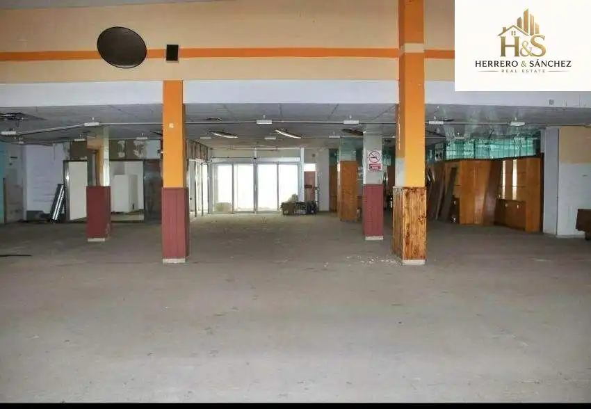Nave industrial in vendita a FOIA LA, imagen 5