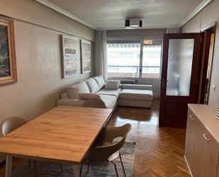 Sala d'estar de Pis de lloguer en  Pamplona / Iruña amb Calefacció, Terrassa i Moblat