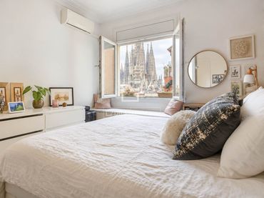 Ático con balcón en venta en Eixample