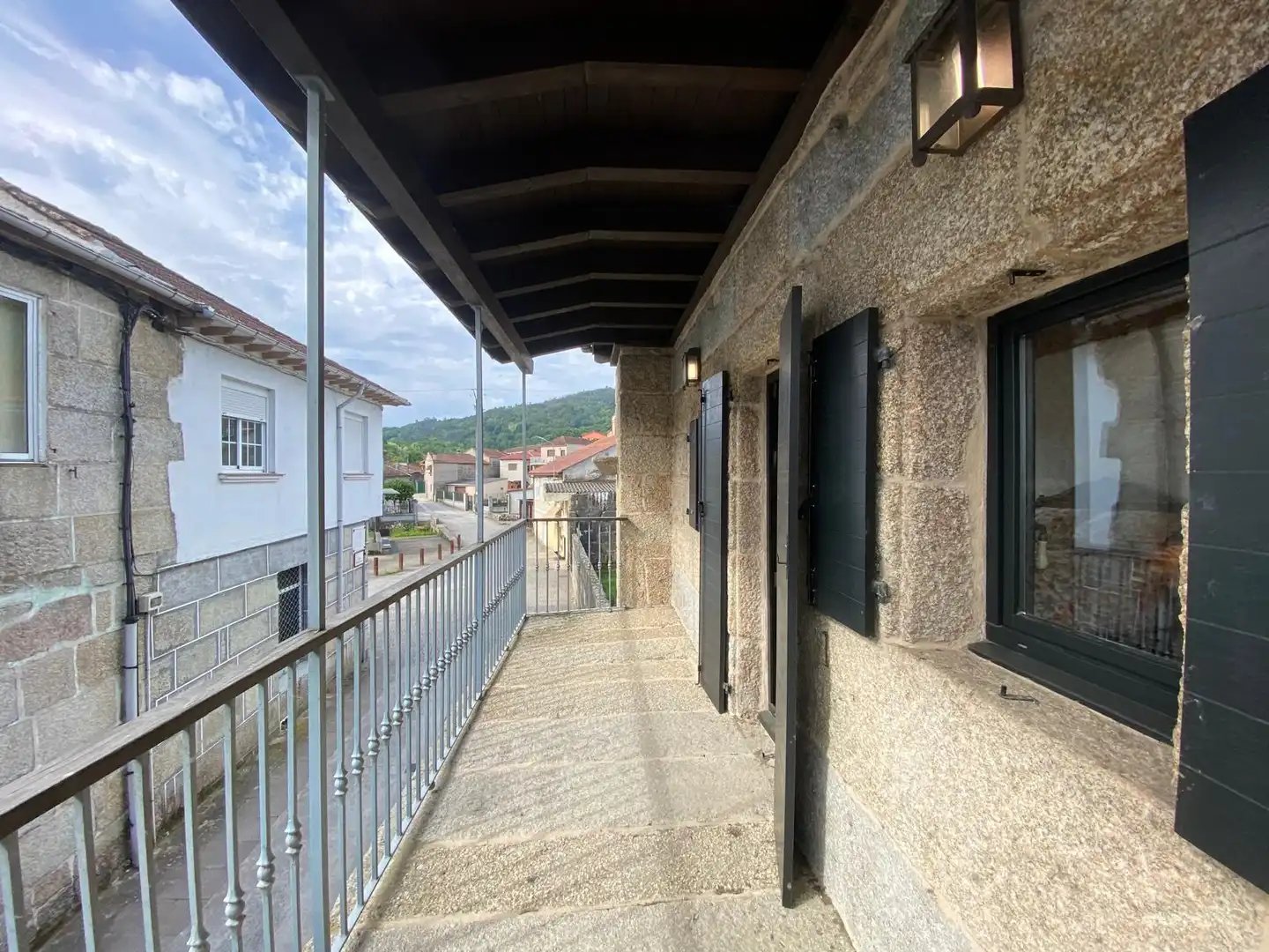 Vista exterior de Casa o chalet en venta en Leiro con Calefacción, Jardín privado y Parquet