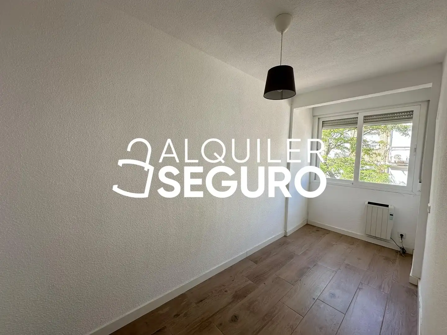 Habitación de Piso de alquiler en Madrid con Calefacción y Trastero