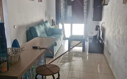 Sala d'estar de Apartament en venda en Algeciras amb Balcó