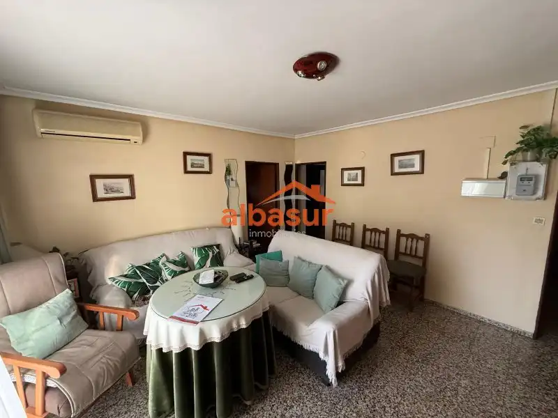 Sala d'estar de Pis en venda en Córdoba amb Aire condicionat i Terrassa