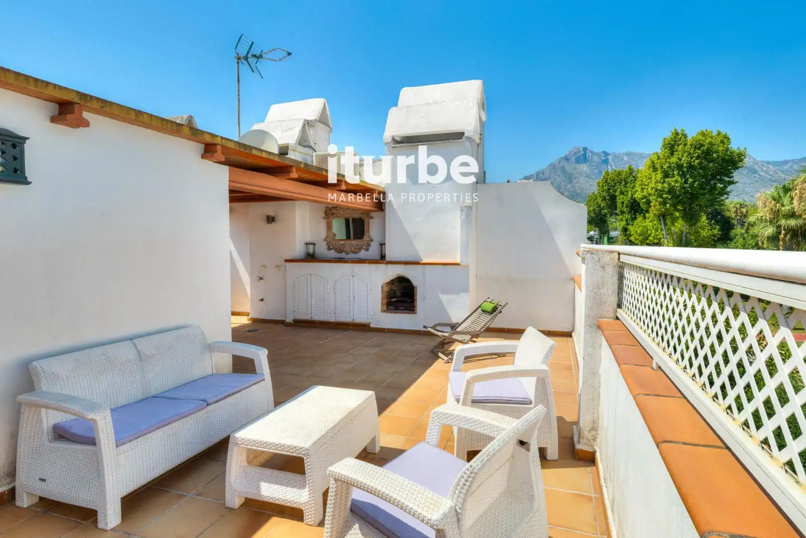 Terrassa de Casa adosada de lloguer en Marbella amb Aire condicionat, Calefacció i Piscina