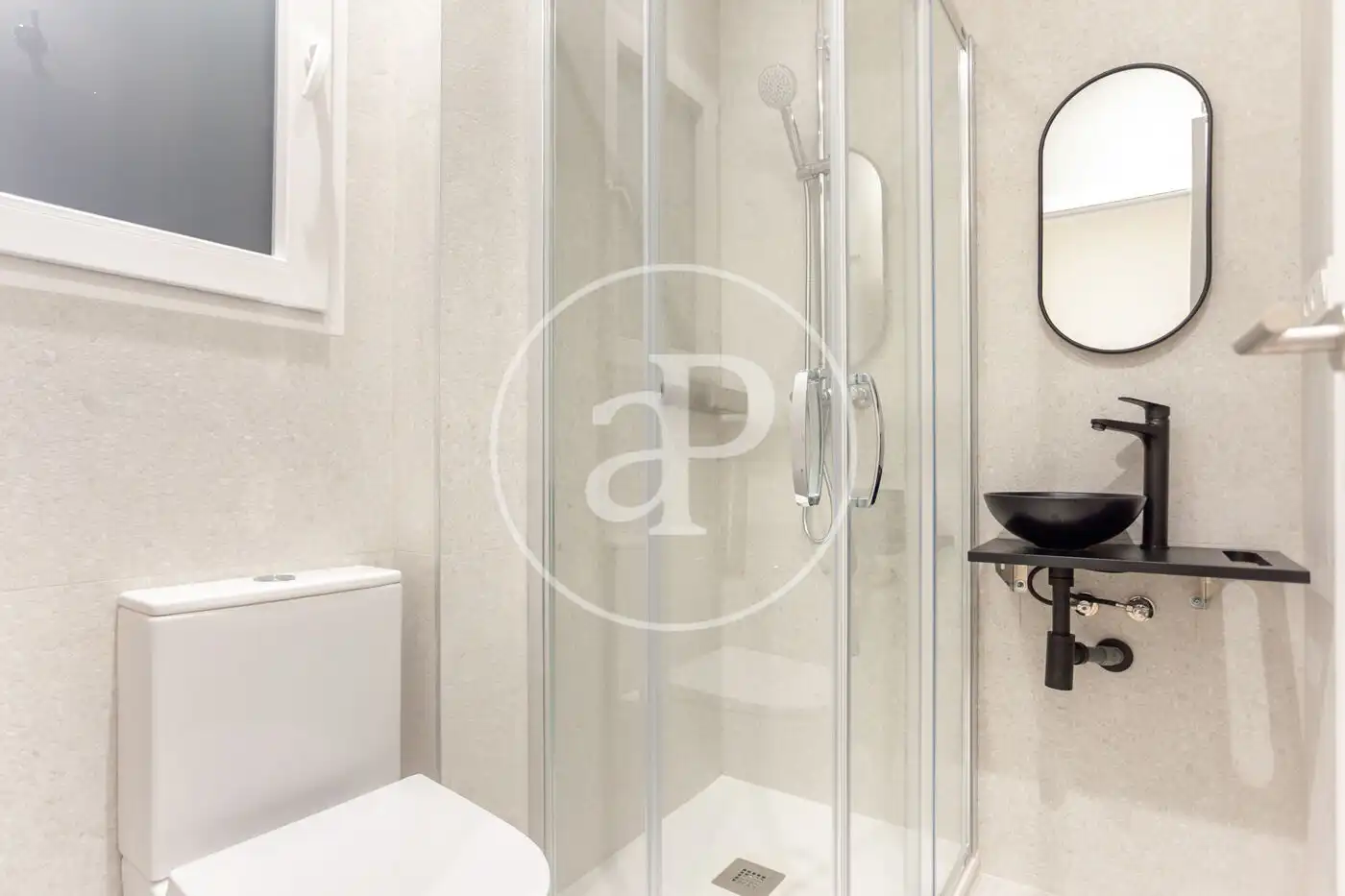 Baño de Piso en venta en Valencia con Aire acondicionado, Calefacción y Terraza