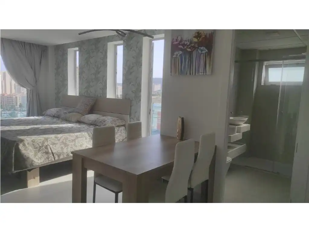Habitación de Apartamento en venta en Finestrat con Jardín privado y Piscina