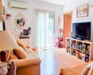 Sala d'estar de Pis en venda en  Madrid Capital amb Aire condicionat, Calefacció i Parquet