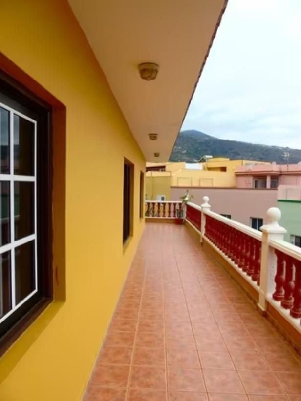 Vista exterior de Casa o xalet en venda en Icod de los Vinos amb Terrassa i Balcó