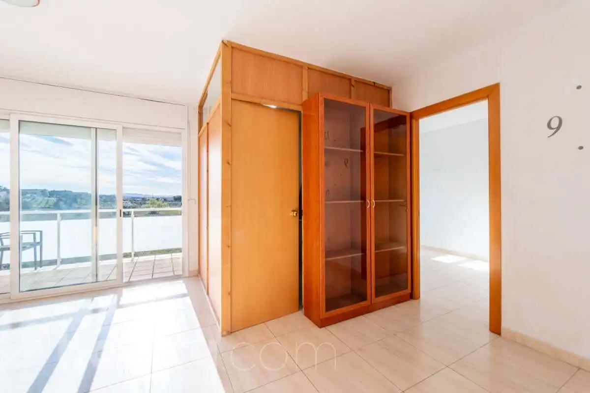 Schlafzimmer von Wohnung zum Verkauf in Sant Martí Sarroca mit Privatgarten, Abstellraum und Gemeinschaftspool