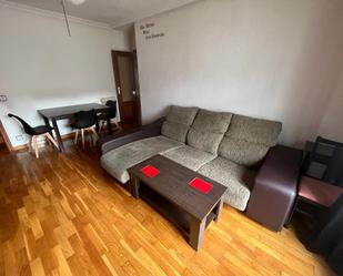 Living room of Flat to rent in Salamanca Capital  with Heating, Terrace and Furnished