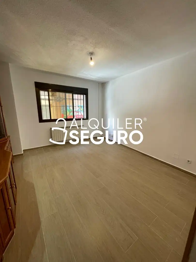 Schlafzimmer von Wohnung zur Miete in Madrid mit Klimaanlage, Heizung und Abstellraum