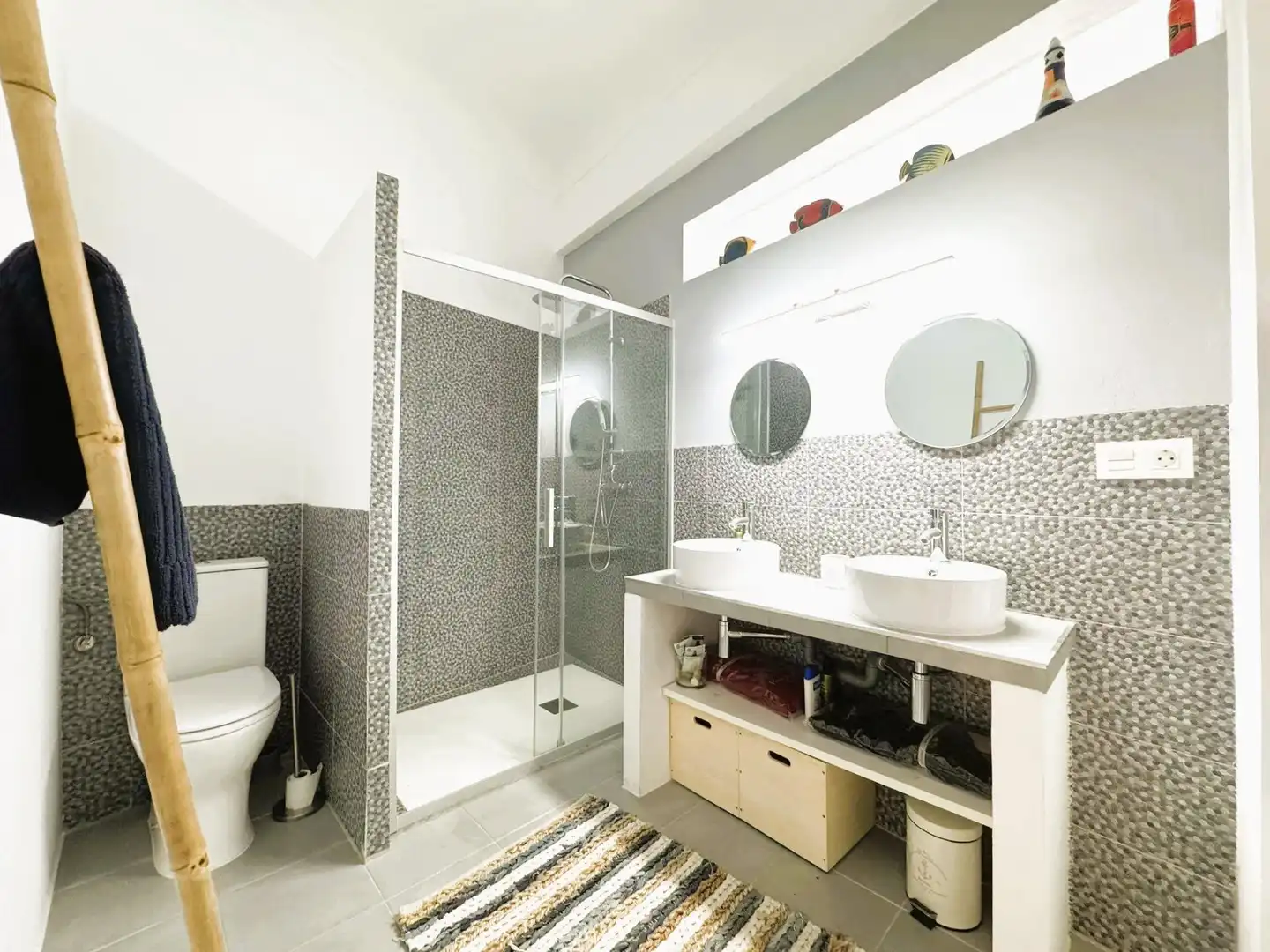 Bathroom of Country homes for sale in Dénia  with Air Conditioner, Parquet flooring and Terrace