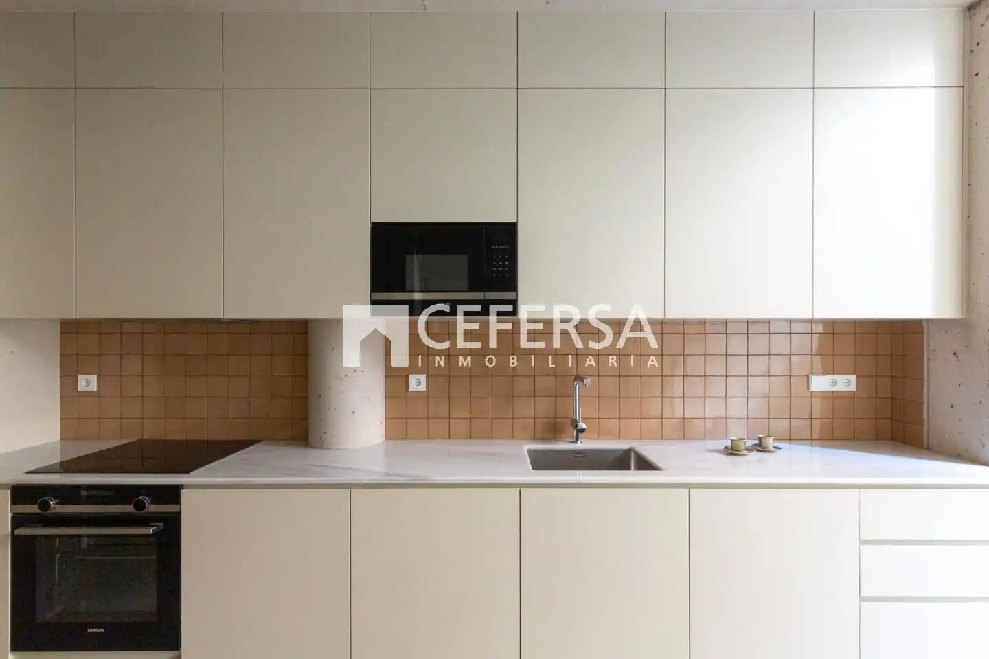 Planta baja en venta en Carrer de Sardenya, Sagrada Família