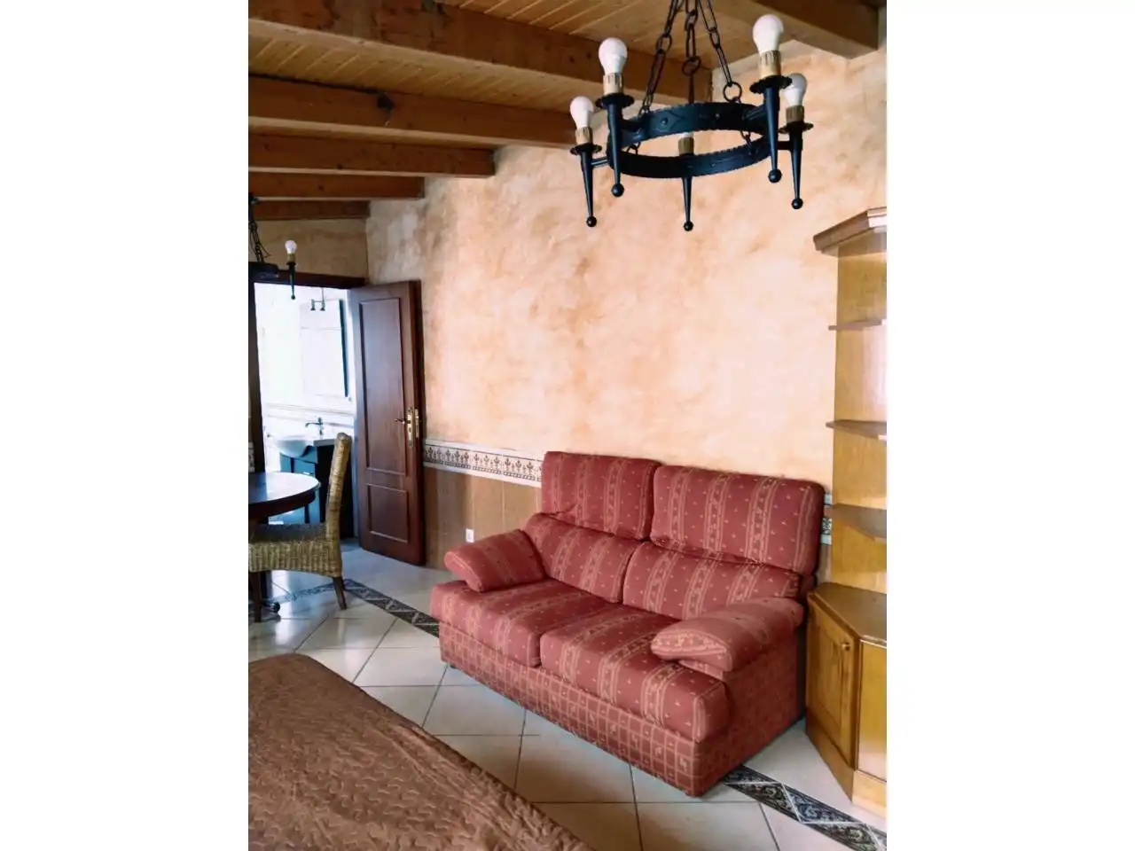 Sala de estar de Apartamento de alquiler en Burgos con Calefacción y Amueblado