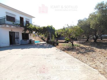 Xalet amb balcó en venda a Boverals - Saldonar