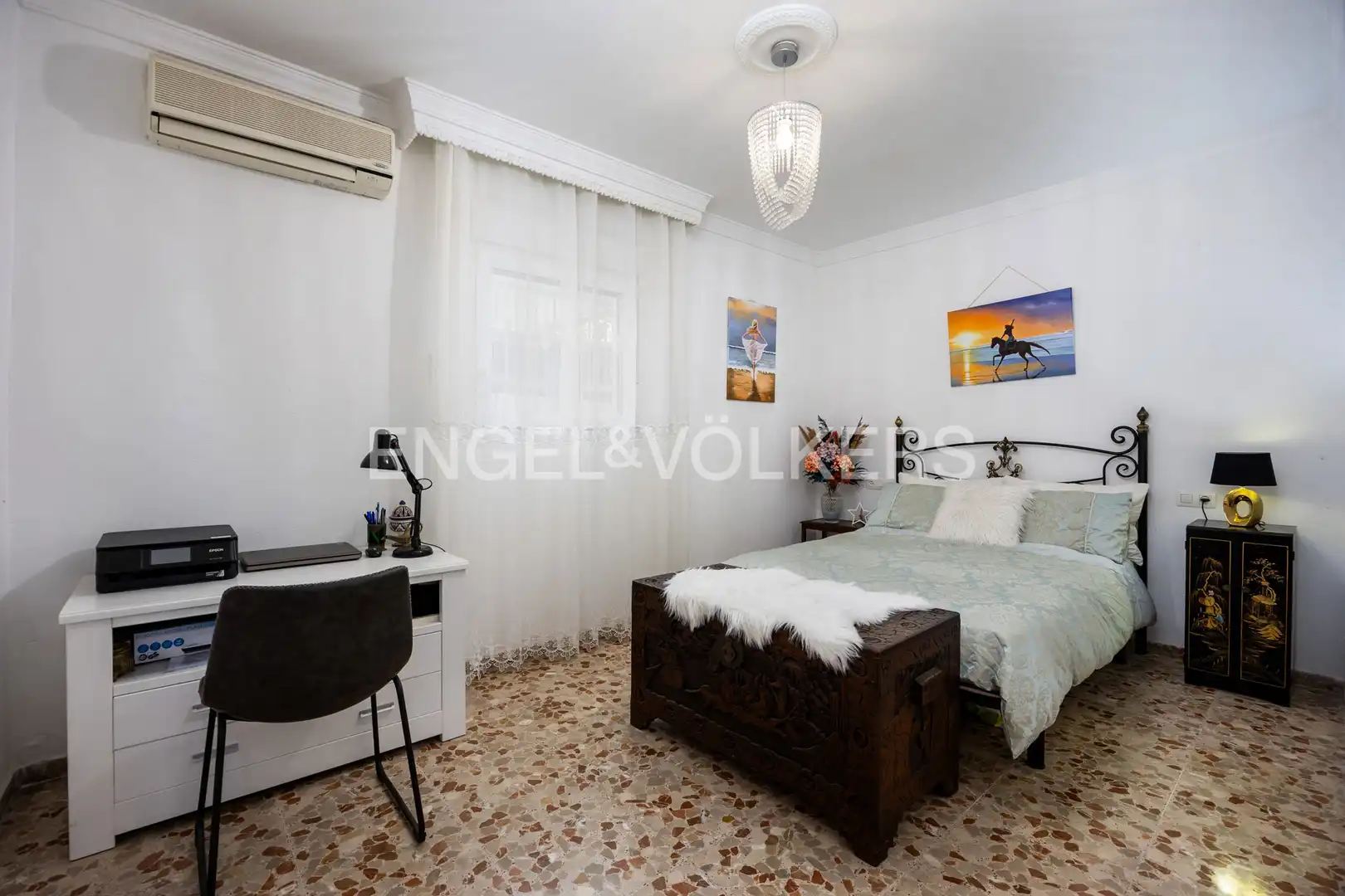 Habitación de Casa o chalet en venta en Chiclana de la Frontera con Aire acondicionado, Calefacción y Jardín privado