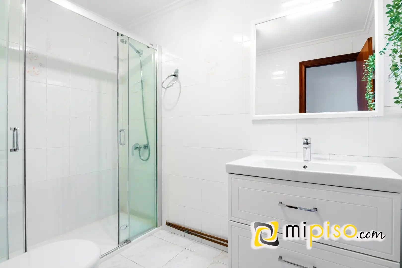 Baño de Piso en venta en Arnuero con Calefacción, Terraza y Amueblado