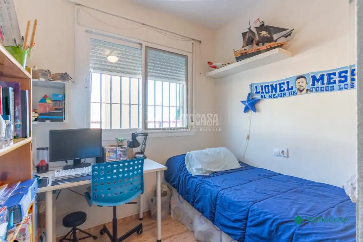 Bedroom of Attic for sale in Roquetas de Mar  with Air Conditioner, Terrace and Community pool