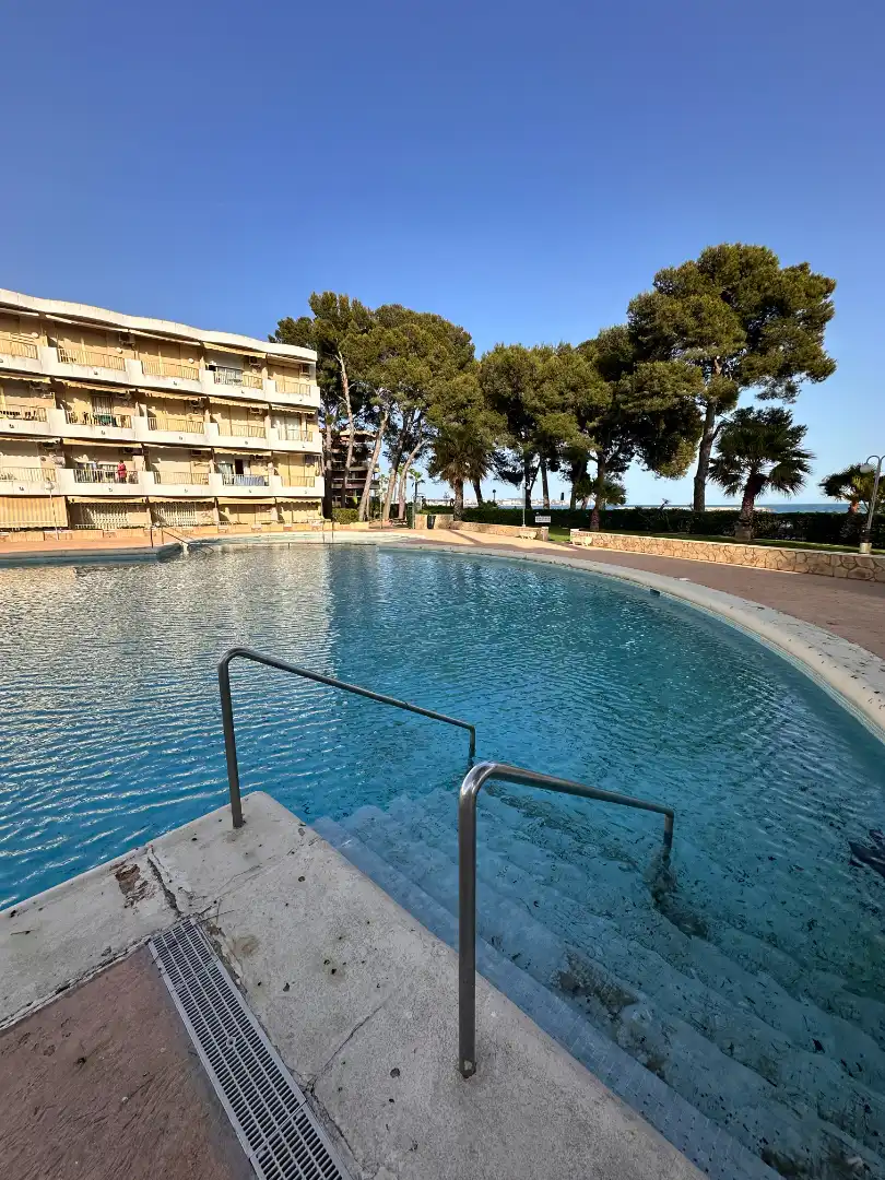 Piscina de Estudi en venda en Cambrils amb Aire condicionat, Calefacció i Terrassa