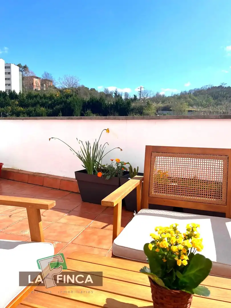 Terraza de Piso en venta en Oviedo  con Calefacción, Terraza y Trastero
