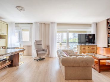 Flat with lift for sale in Calle de León Felipe