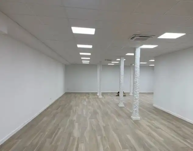 Local comercial de lloguer a Carrer de Villarroel 181, imagen 3