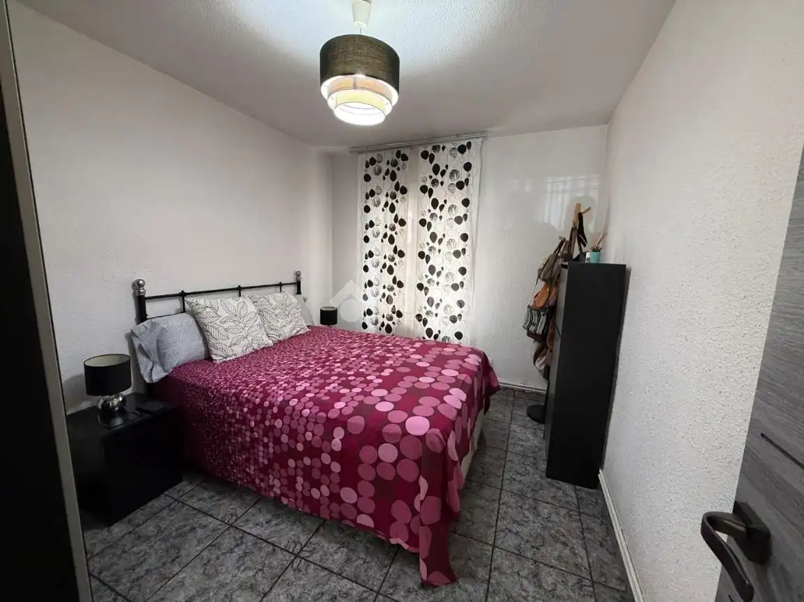 Bedroom of Flat for sale in Madrid