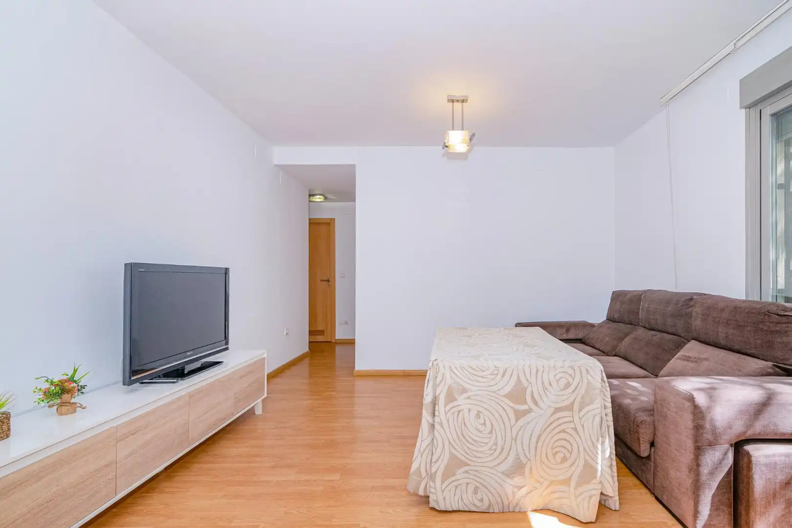 Sala d'estar de Planta baixa en venda en Alhendín amb Aire condicionat, Jardí privat i Terrassa