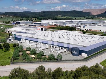Nave industrielle avec ascenseur à louer à Poligono Placita del Mas 19