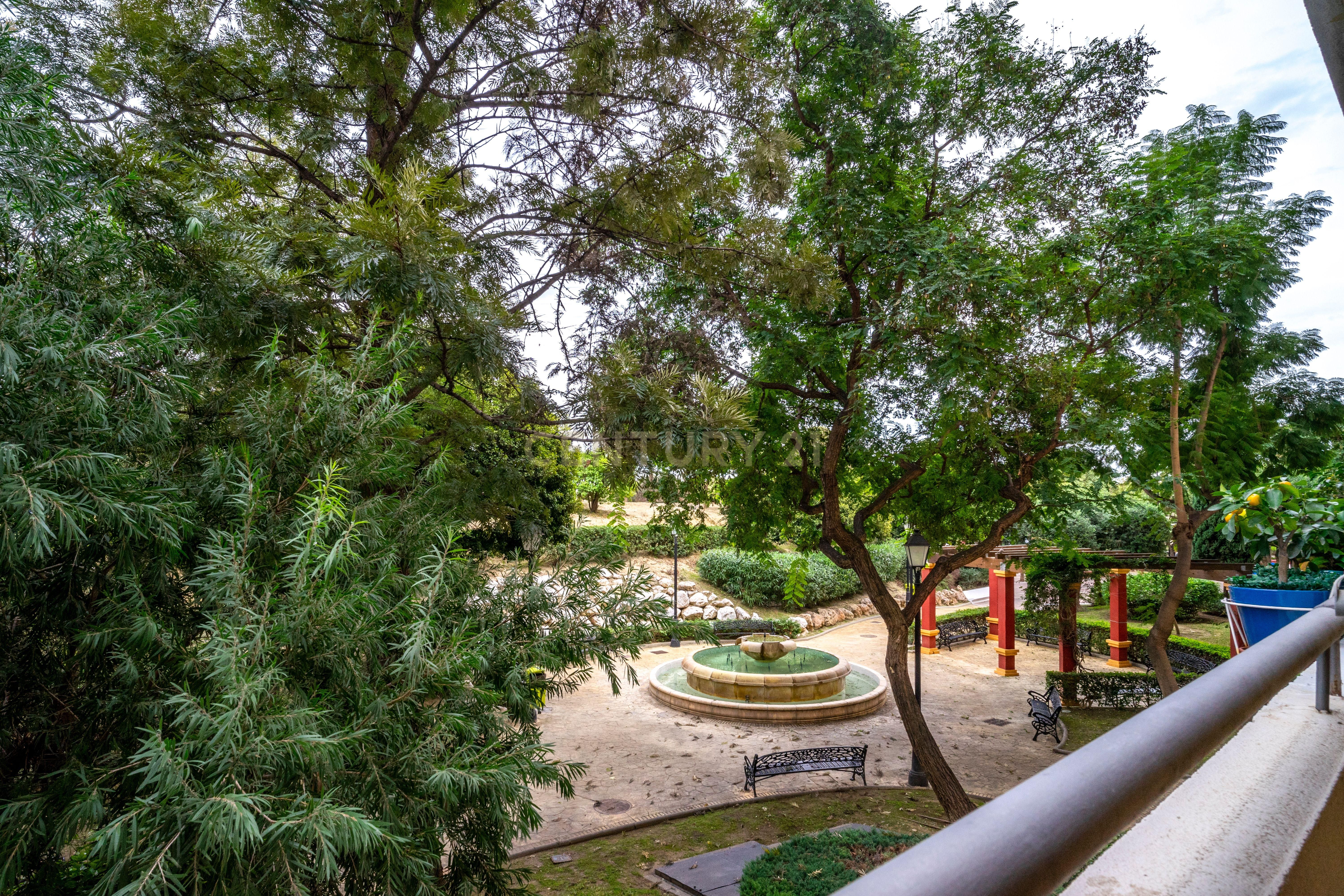 Jardín de Piso en venta en Fuengirola con Balcón