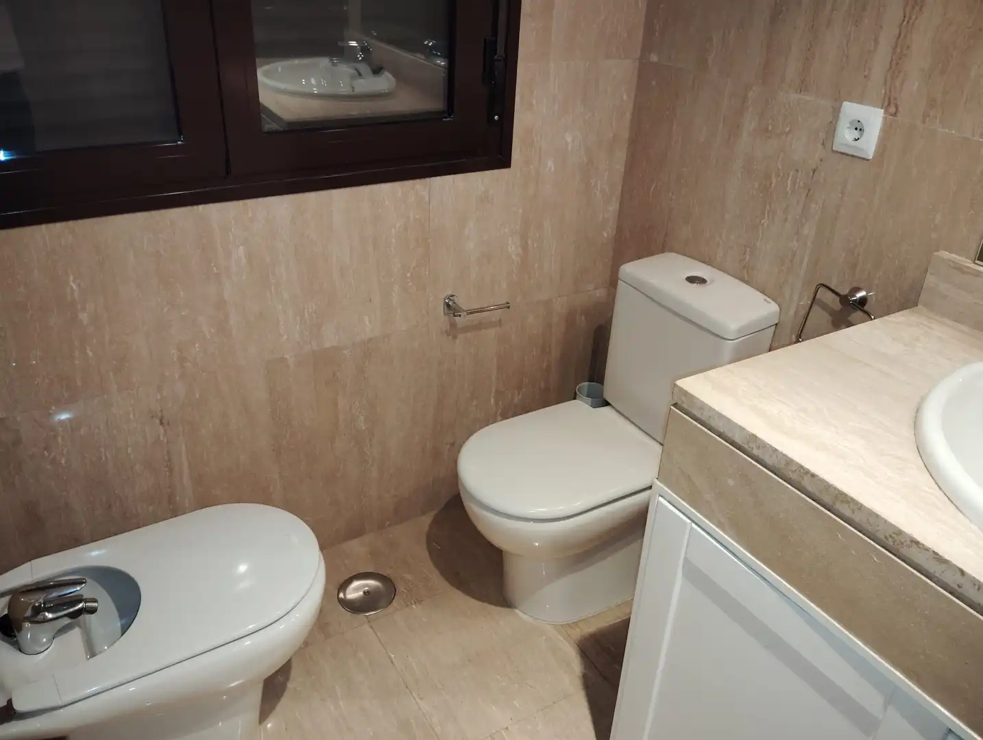 Baño de Casa o chalet en venta en Guillena con Aire acondicionado, Calefacción y Jardín privado