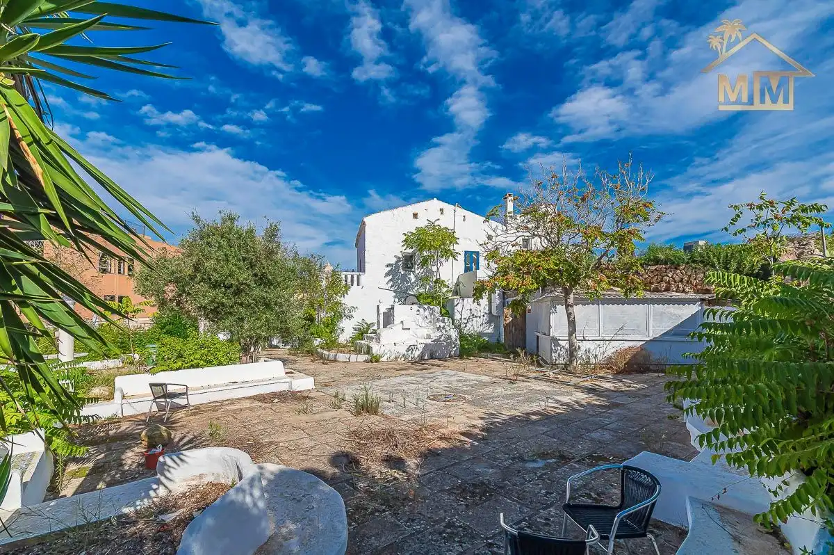 Garden of Buildings for sale in Es Castell