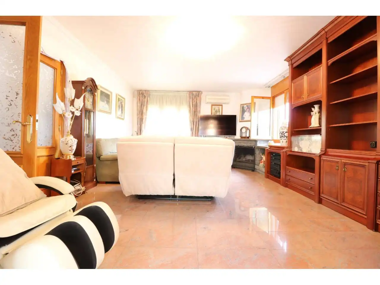 Living room of Houses for sale in Cerdanyola del Vallès  with Private garden