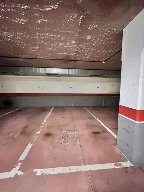 Parkplatz von Garage zur Miete in Gijón 