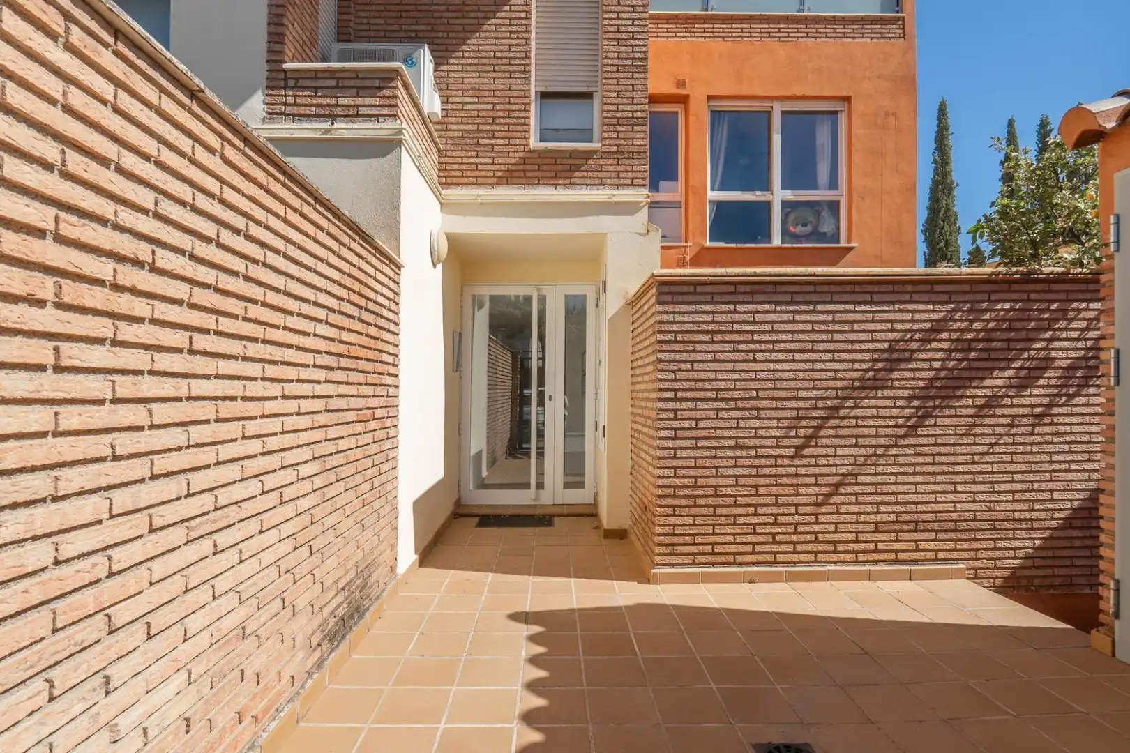 Vista exterior de Planta baja en venta en La Zubia con Terraza y Trastero
