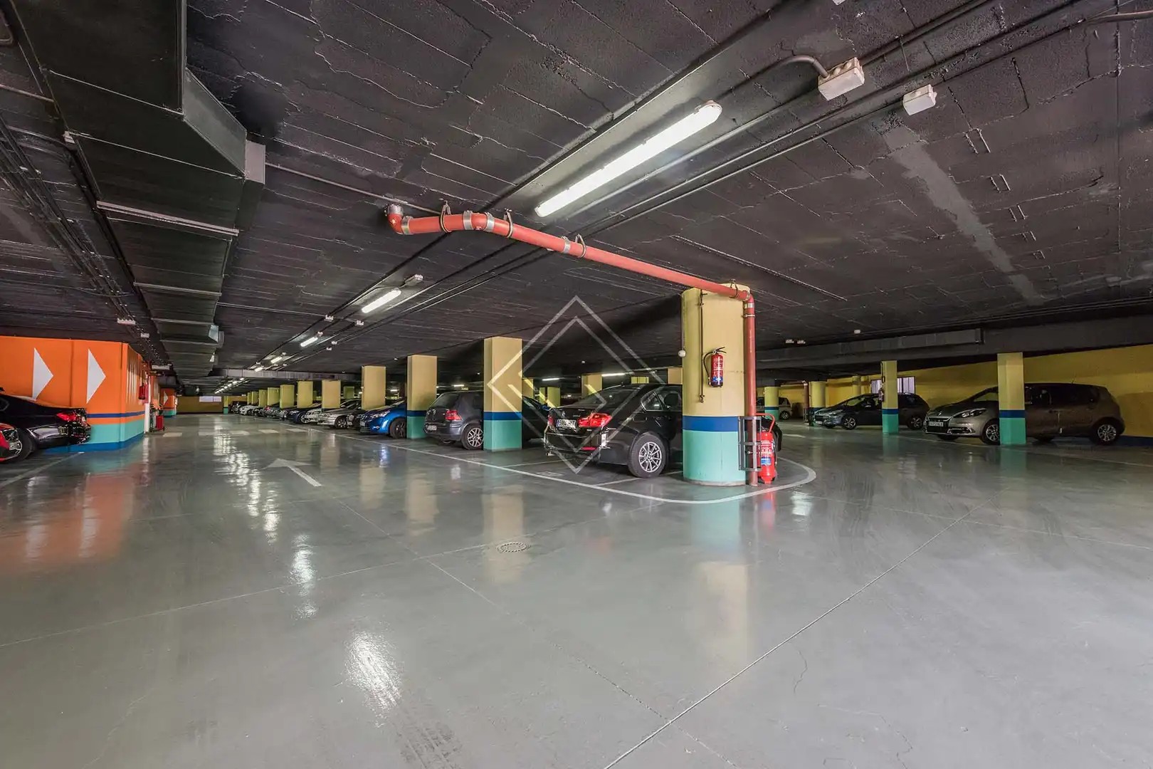 Parking of Office for rent in Madrid  with Air Conditioner and Heating