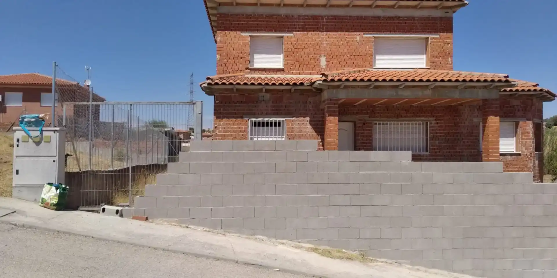 Vista exterior de Casa o xalet en venda en Méntrida, Toledo