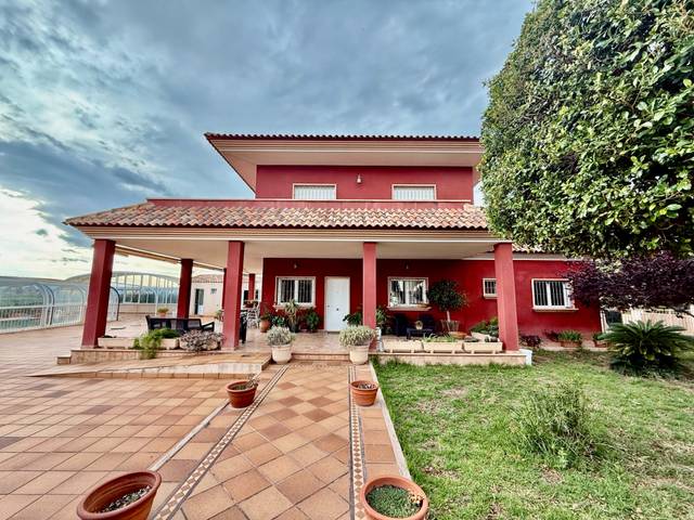 Casa-chalet en Venta en Noroeste