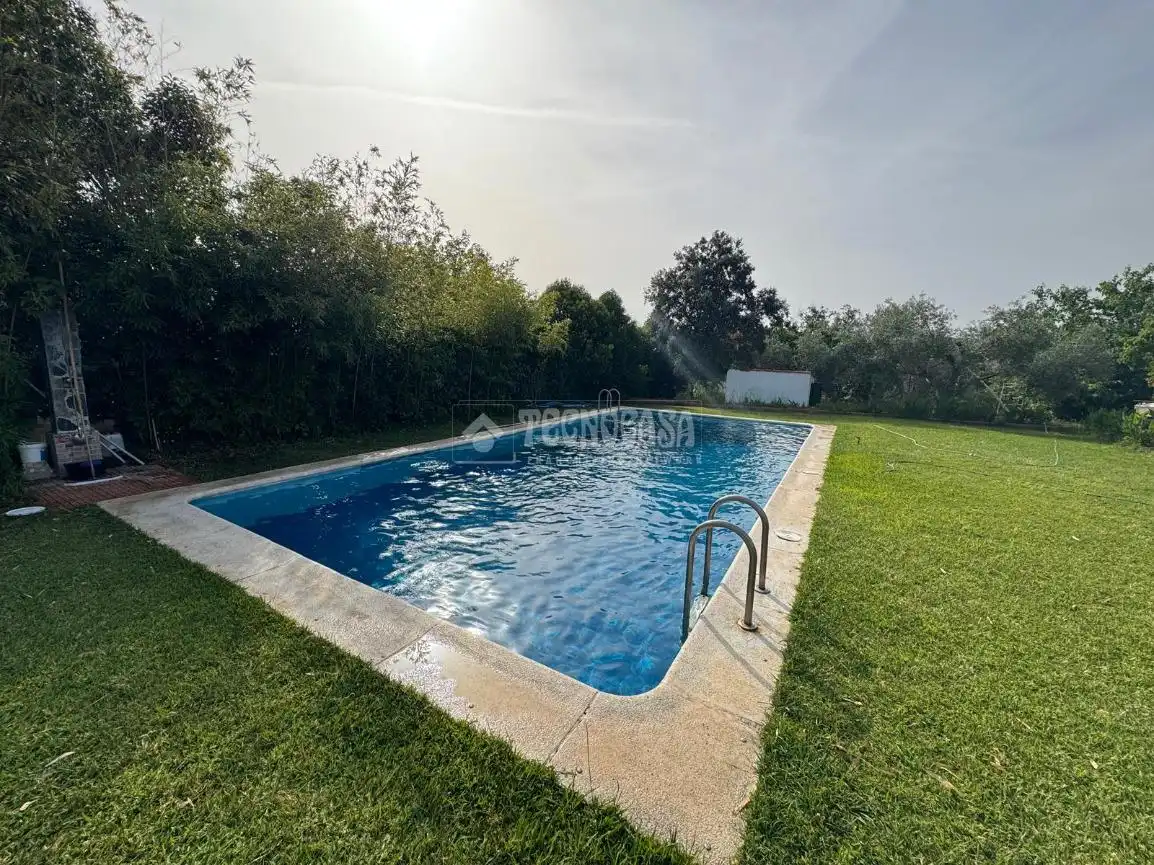 Schwimmbecken von Country house zum Verkauf in Badajoz mit Klimaanlage, Privatgarten und Terrasse