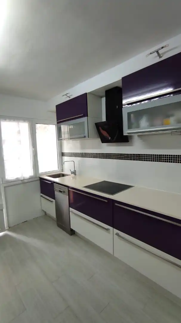 Cocina de Piso en venta en Ermua con Calefacción, Trastero y Amueblado