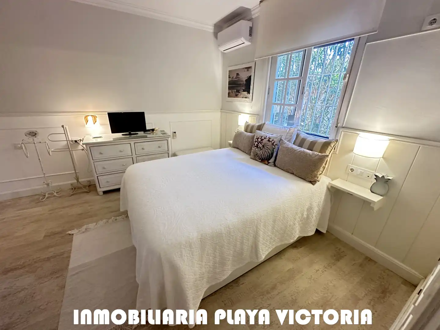 Bedroom of Houses for sale in Chiclana de la Frontera  with Air Conditioner, Private garden and Swimming Pool