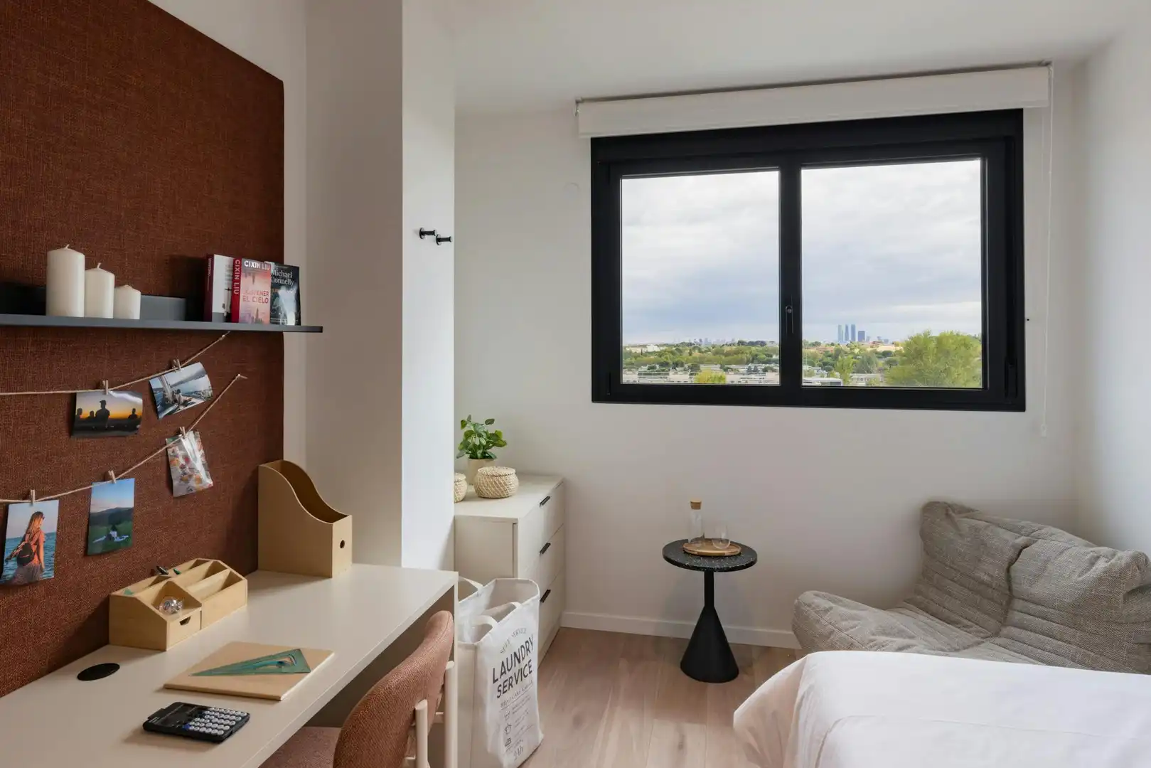 Schlafzimmer von Gebäude zur Miete in Madrid
