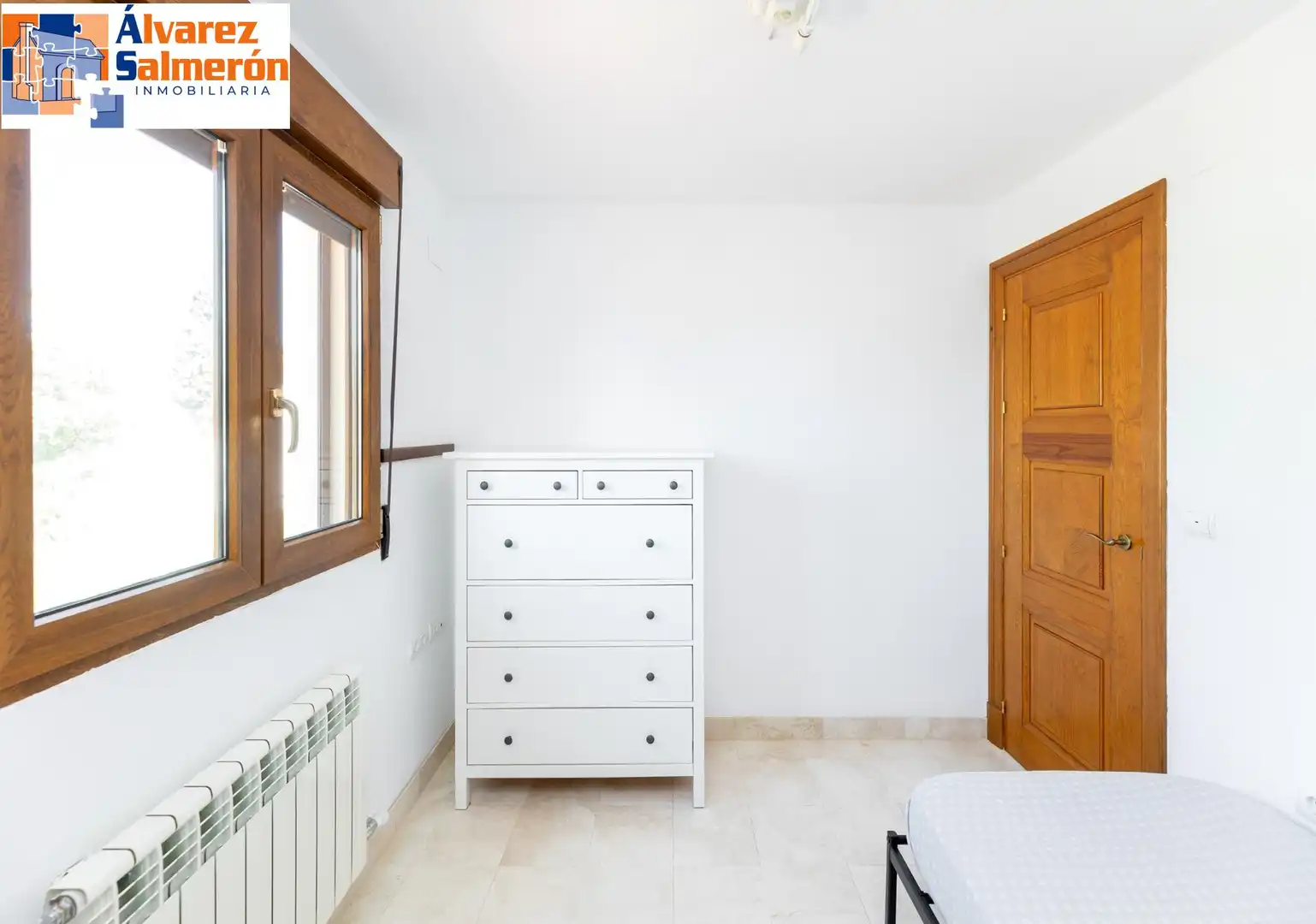 Habitación de Casa o chalet en venta en Albolote con Aire acondicionado, Calefacción y Jardín privado