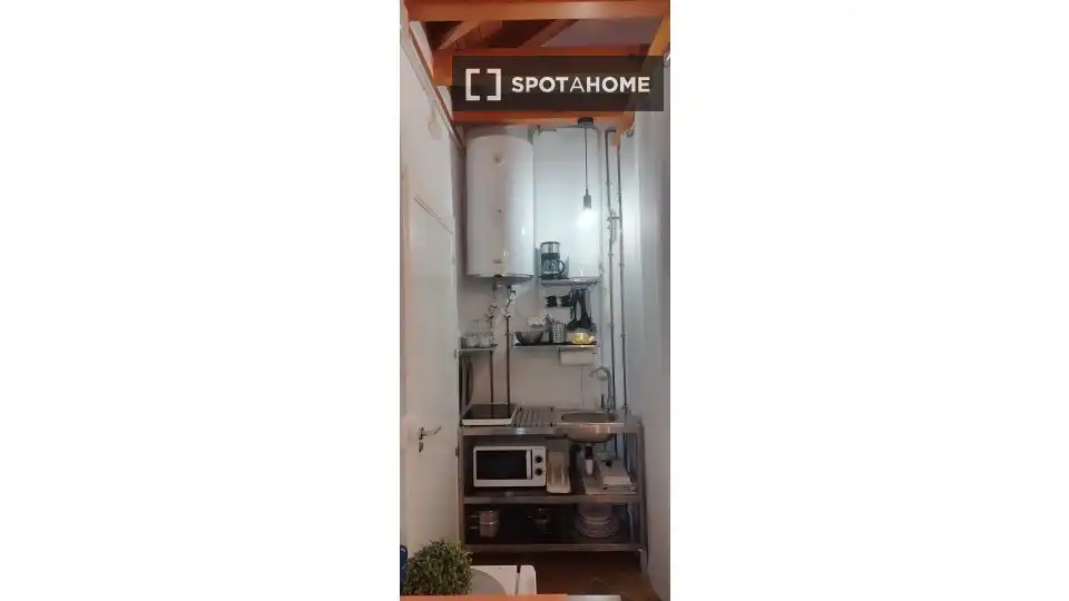 Küche von Wohnung zur untervermieten in Córdoba mit Klimaanlage, Terrasse und Möbliert